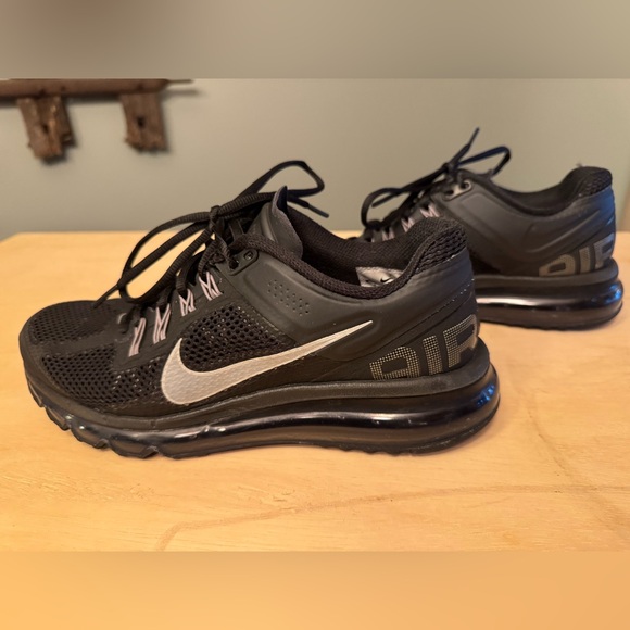 Nike Women's Air Max 2013 Black Silver Sz 9 555363 001 Running Shoes - Picture 5 of 6